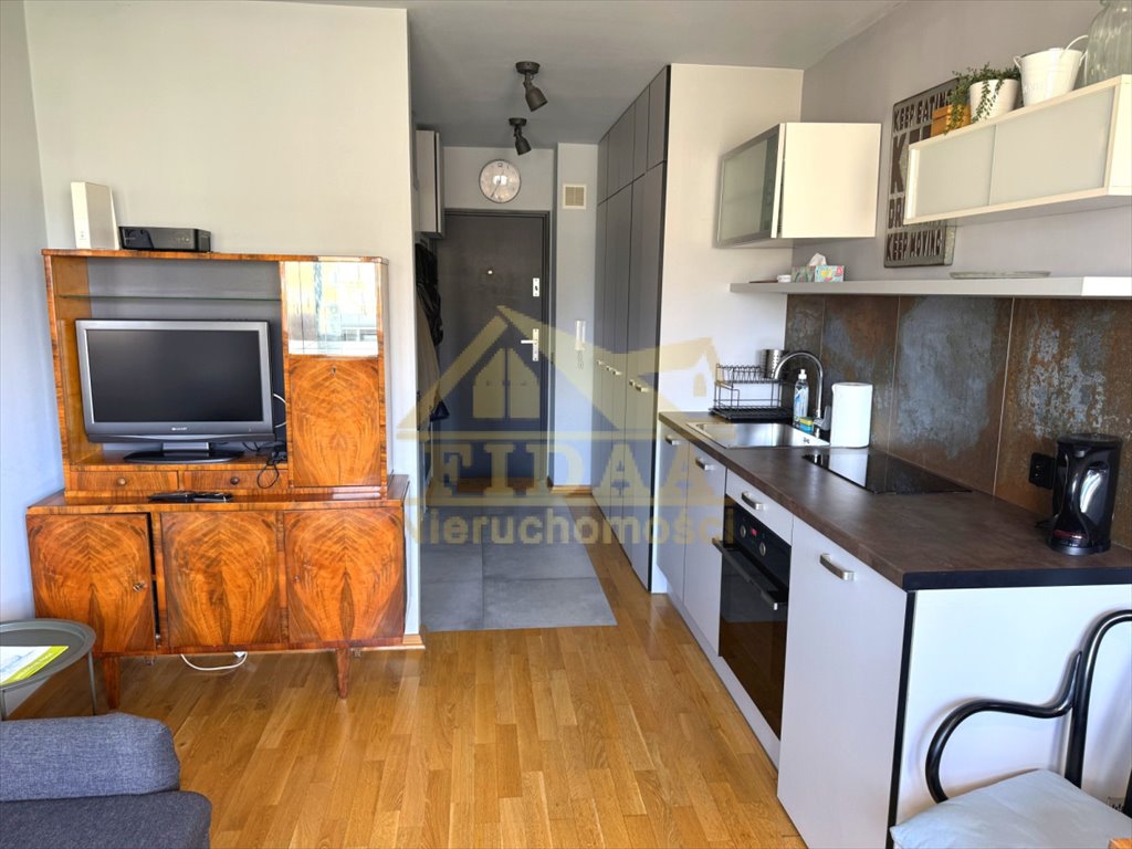 Kawalerka 20 m² w Warszawie (blisko metro Rondo Daszyńskiego) Warszawa, Wola, Wolska  20m2 Foto 1
