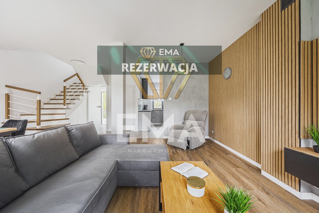 Zapraszam do obejrzenia nowoczesnego domu w zabudowie szeregowej 4 pokoje Częstochowa, Stare Miasto, Kawia  125m2 Foto 1