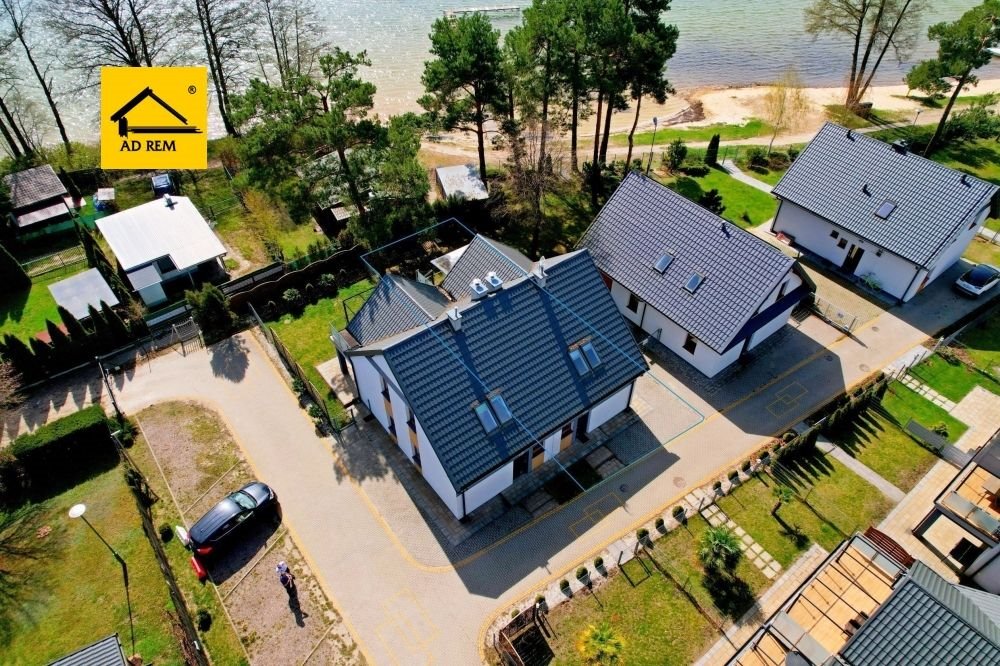 Dom rekreacyjny nad jeziorem Białym z widokiem i własnym portem Okuninka, Okuninka ul. Łęgowa  100m2 Foto 1