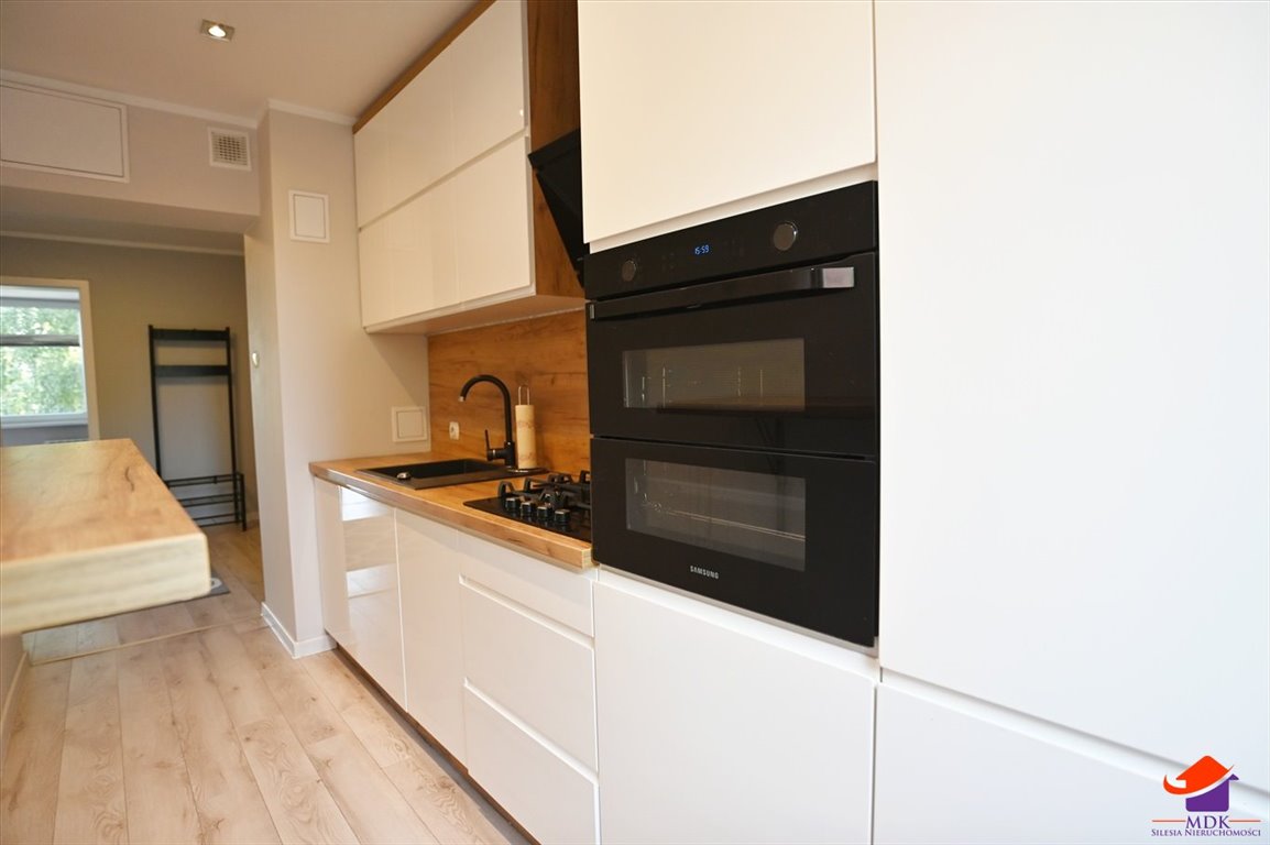 Mieszkanie czteropokojowe  na sprzedaż Sosnowiec, Centrum  72m2 Foto 1