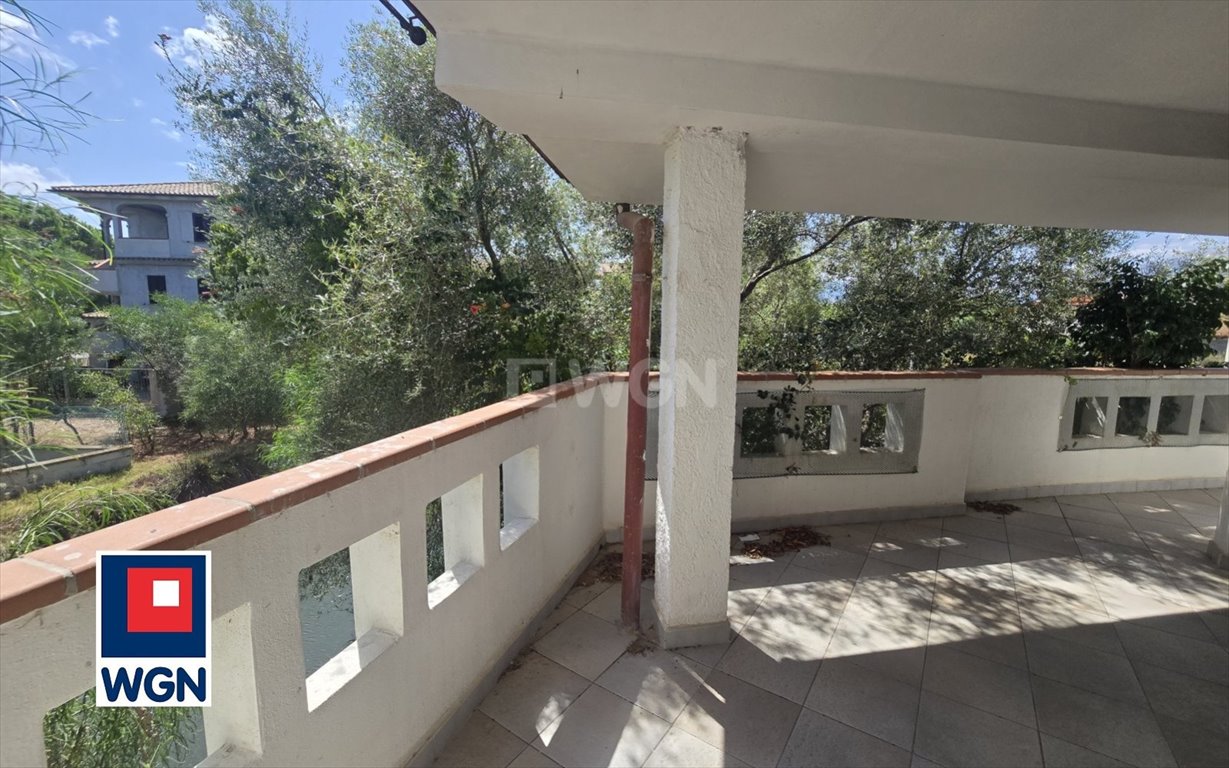 Mieszkanie czteropokojowe  na sprzedaż Włochy, La Caletta  80m2 Foto 1