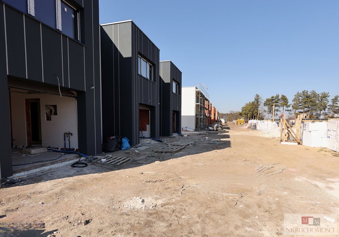 Segment środkowy z garażem, ogród 59 m², 122,66 m² Zawada  123m2 Foto 1