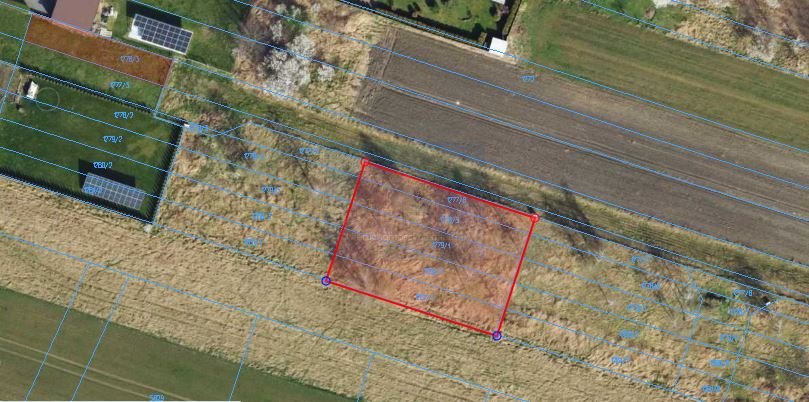 Inwestycyjna działka w Kłobucku 14 470 m², media, plan
 Kłobuck, Szkolna  14 470m2 Foto 1