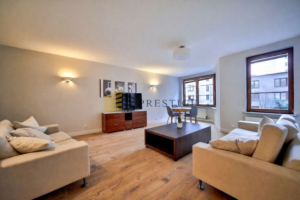 Przestronny apartament 106 m² z 2 łazienkami i alarmem Warszawa, Wola, Łucka  106m2 Foto 1