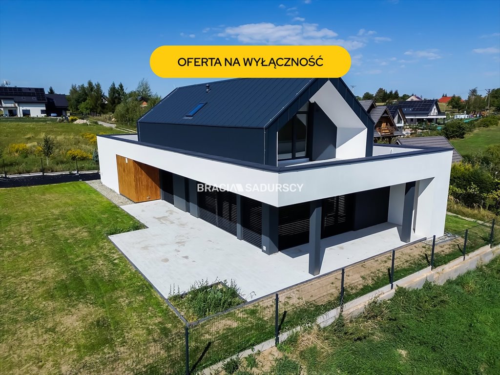 Sprzedam nowoczesny dom 182 m² z garażem w Bęble Bębło, Skotnickiego  182m2 Foto 1
