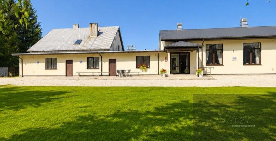 Zapraszam do domu z częścią usługową i dużą działką 15 831 m² Dzięglewo  569m2 Foto 1
