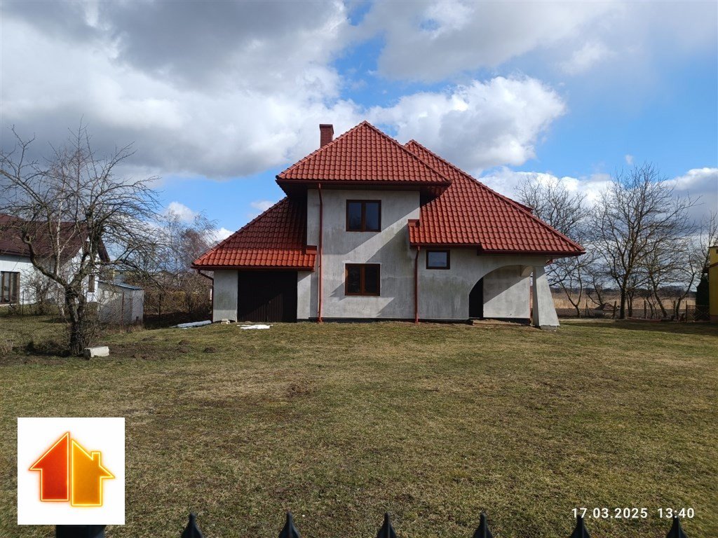 Przestronny dom 200 m2 z garażem i ogrodem w Stubnie Stubno  200m2 Foto 1