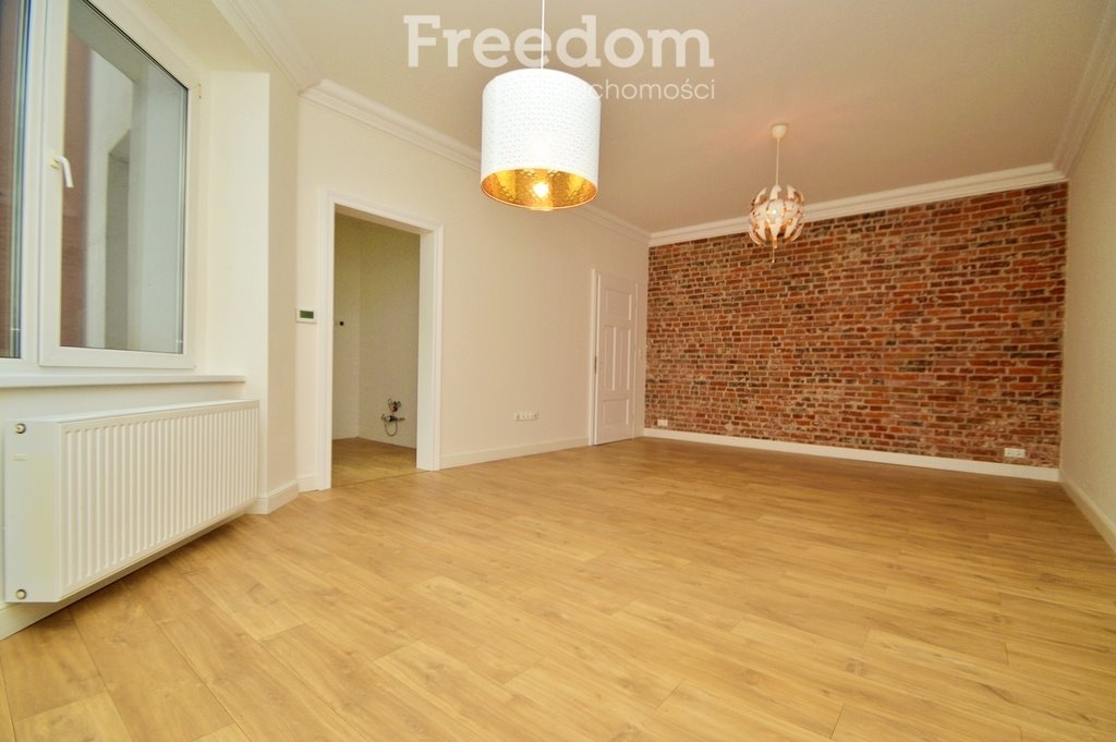 Mieszkanie dwupokojowe na sprzedaż Opole, Centrum, 1 Maja  55m2 Foto 1