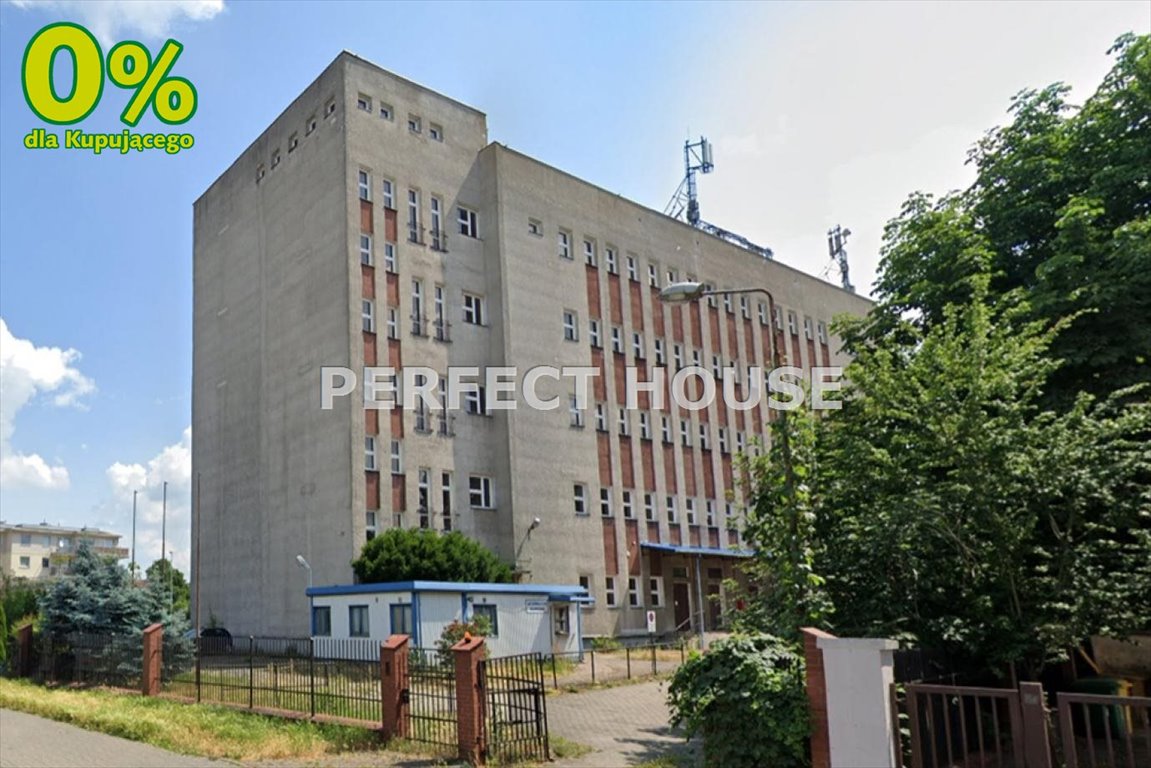 Kompleks biurowy z parkingiem (7 508 m²) w centrum Włocławka Włocławek, Śródmieście, Królewiecka  7 508m2 Foto 1