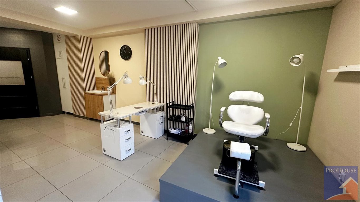 Gotowy lokal usługowy 30 m2 pod gabinet kosmetyczny w centrum Limanowa  30m2 Foto 1