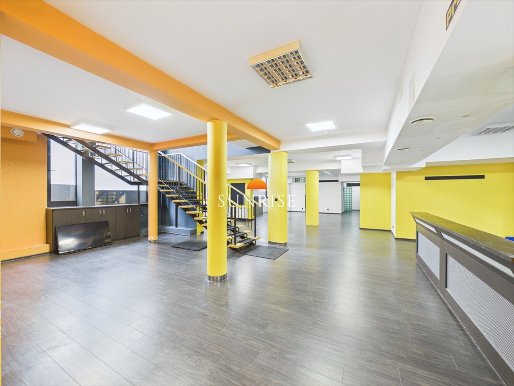 Duży lokal 352 m² w Kołobrzegu z witrynami polecam Kołobrzeg, Solne Zdroje, Portowa 14  352m2 Foto 1
