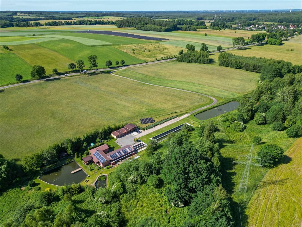 Polecam dom z hodowlą pstrąga, garażem i altanką 80 m2 Barcino  80m2 Foto 1