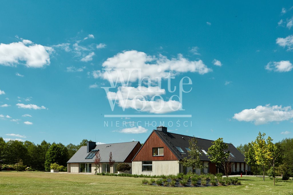 Unikalna nieruchomość z własną linią brzegową i obiektami turystycznymi Zawory, Chmieleńska  618m2 Foto 1