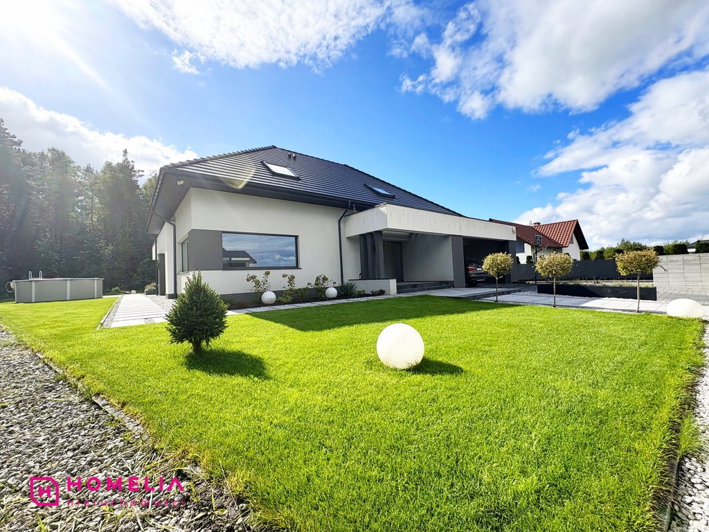 Nowoczesny dom z dużym tarasem i widokiem na las Bilcza  243m2 Foto 1