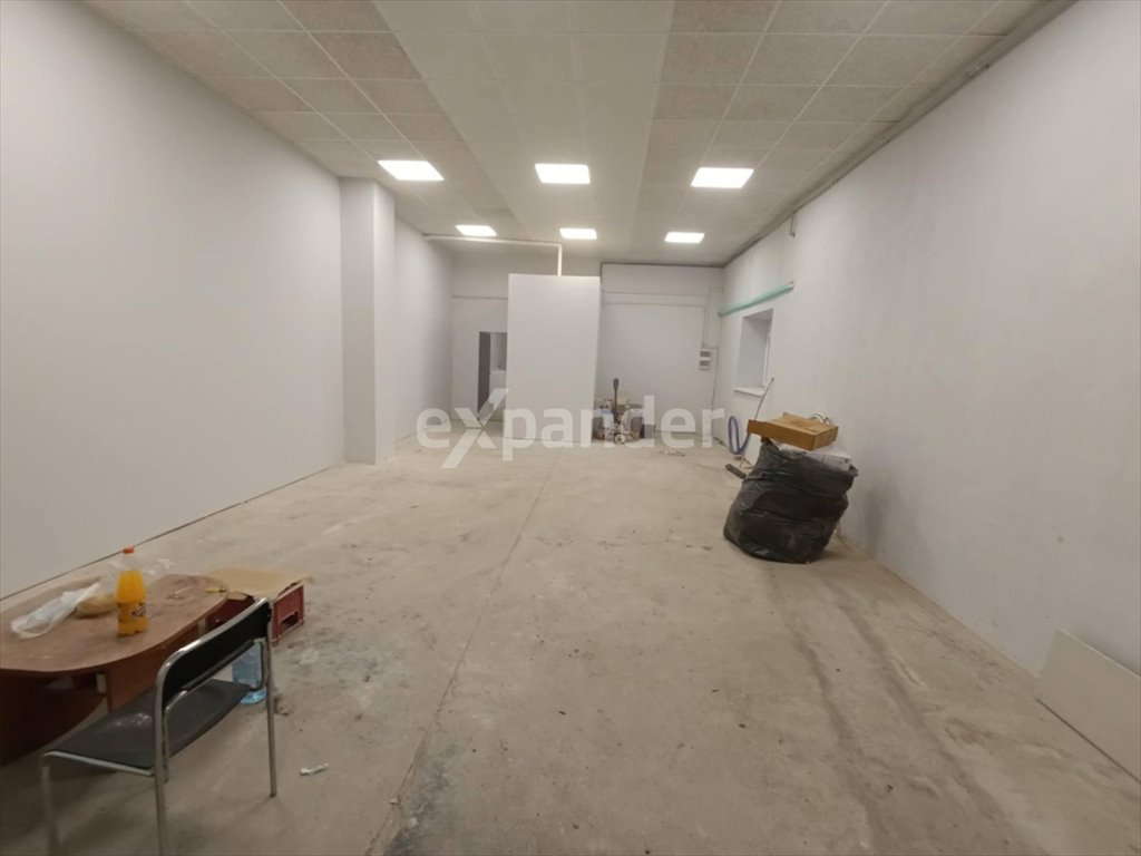 Magazyn i biuro po remoncie, klimatyzacja, parking Częstochowa  100m2 Foto 1