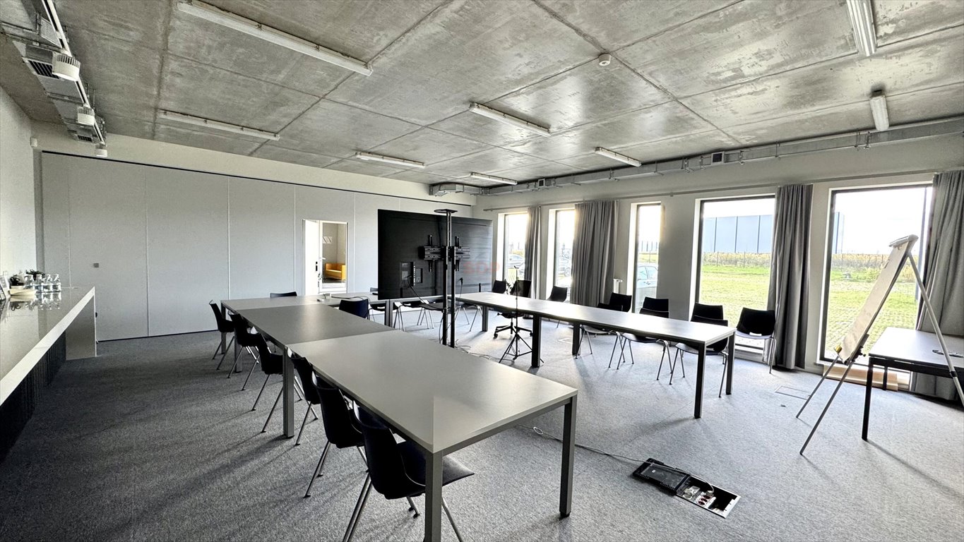 Nowoczesny kompleks przemysłowy z biurem i halą 3 302 m2 Krępice, Kwiatowa  3 302m2 Foto 1