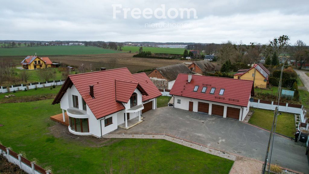 Do sprzedania przestronny dom 310 m² z garażem i SPA w Gołębiewie Gołębiewo  310m2 Foto 1