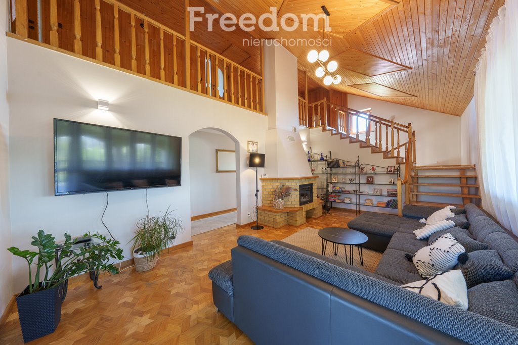 Dom na sprzedaż Strabla  182m2 Foto 1