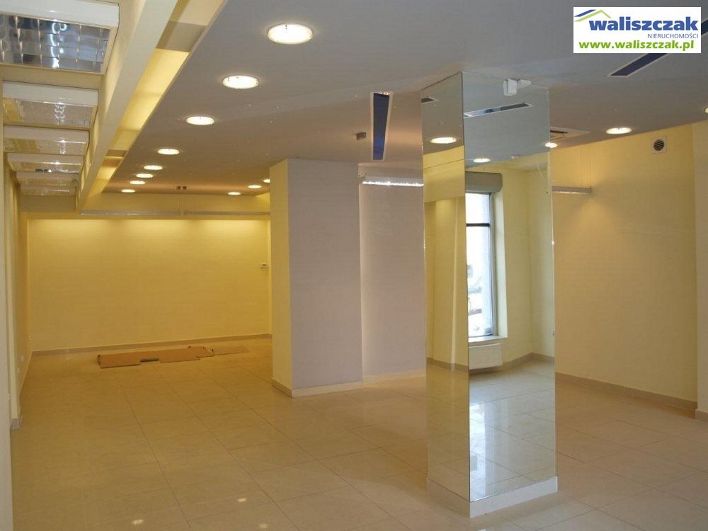 Lokal użytkowy 100 m2 - witryny klimatyzacja centrum Piotrków Piotrków Trybunalski  100m2 Foto 1