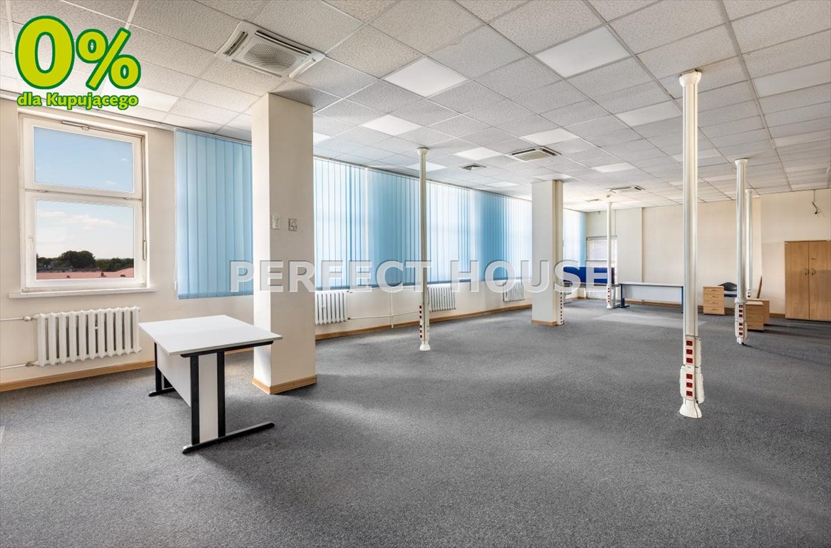 Duży budynek biurowy z parkingiem 2175 m² - zapraszam Radom  2 175m2 Foto 1
