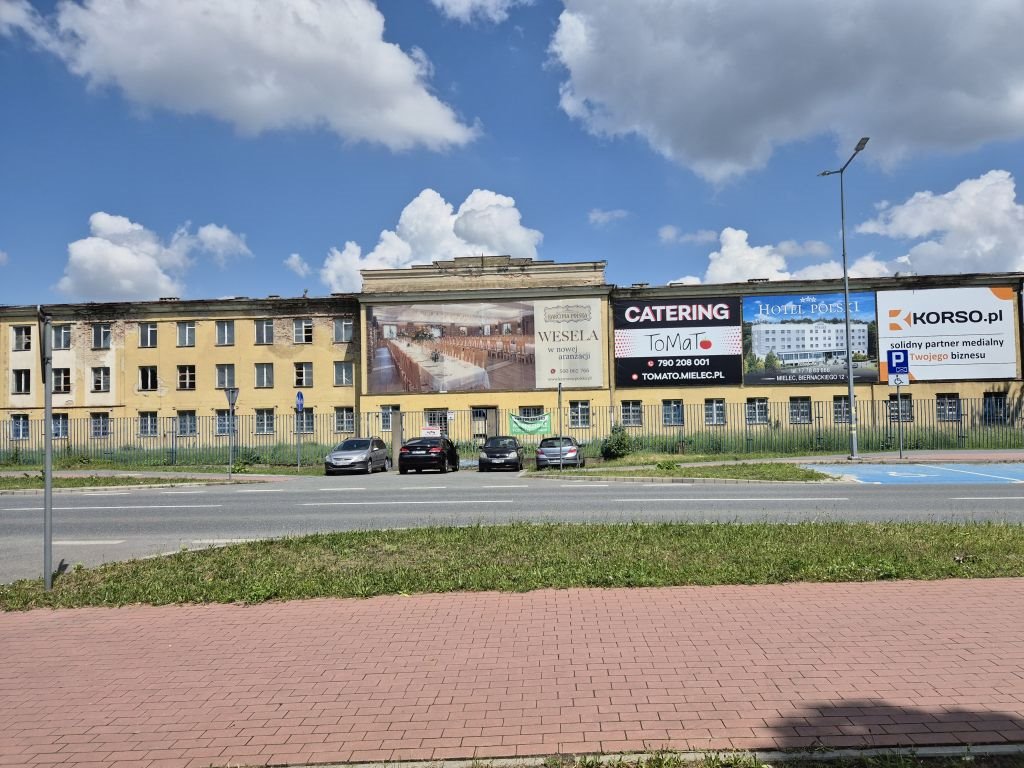 Na sprzedaż inwestycyjny lokal 4 569 m² w Mielcu Mielec, Wojska Polskiego 3  4 569m2 Foto 1