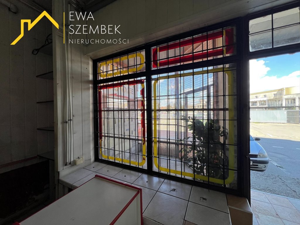 Lokal handlowy 20 m² z witryną (duży ruch) w Krakowie Kraków, Nowa Huta  20m2 Foto 1