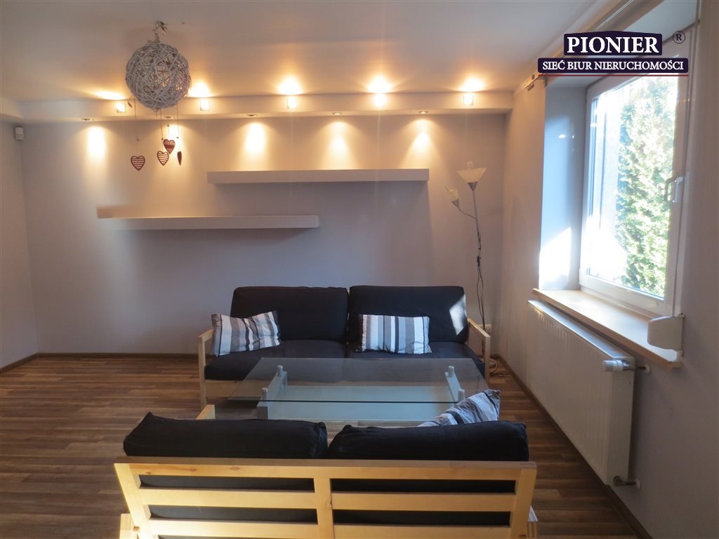 Dom na sprzedaż Ustroń  180m2 Foto 1