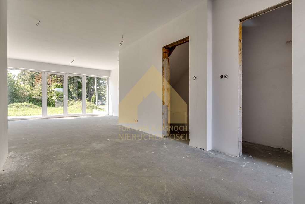 Nowoczesny dom z dużymi przeszkleniami, ogród i parking Mikołów, Młyńska  91m2 Foto 1