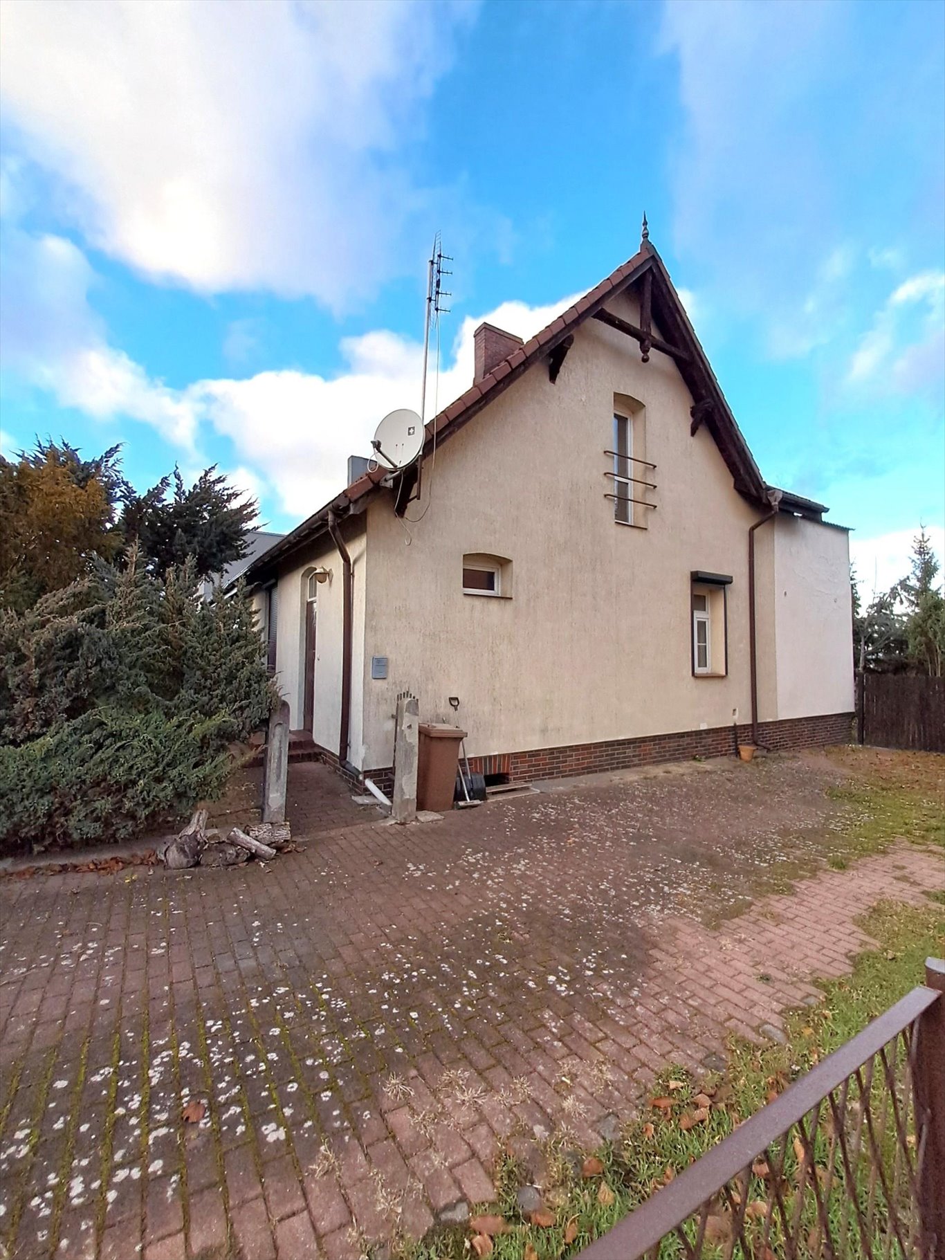 Dom z potencjałem, 92 m2, duża działka w Chodzieży Chodzież  92m2 Foto 1