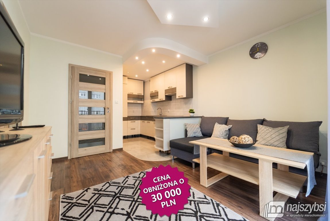 Mieszkanie dwupokojowe na sprzedaż Świnoujście, Gdyńska  32m2 Foto 1