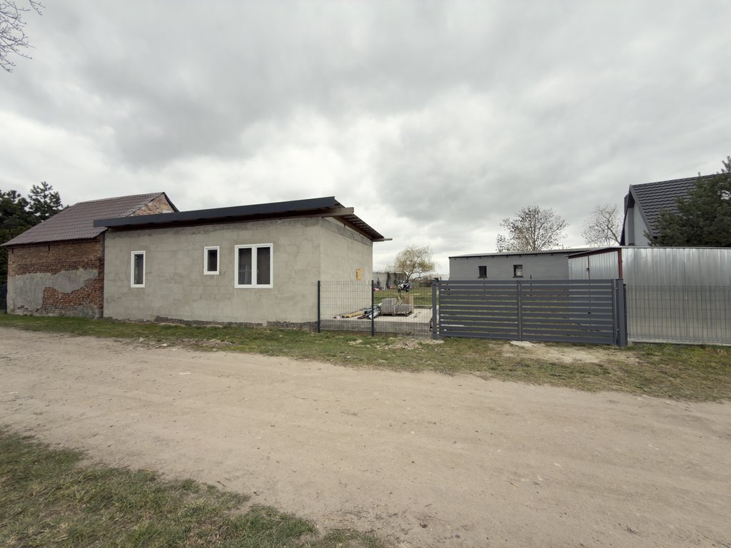 Dom z potencjałem, 65 m², media, do własnej aranżacji Krzeszkowice  65m2 Foto 1