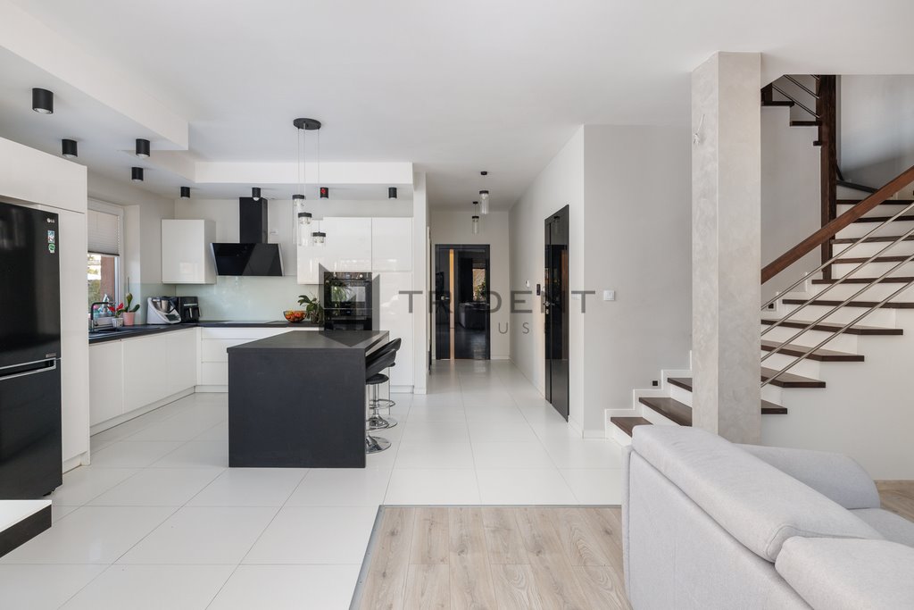 Do sprzedania komfortowy bliźniak 134 m² z ogrodem i garażem Krupia Wólka  134m2 Foto 1