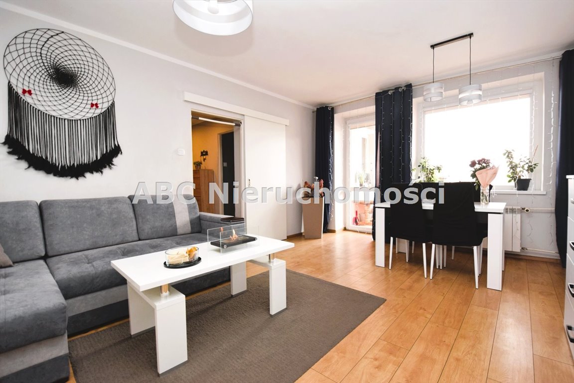 Przestronne 2-pokojowe mieszkanie z dużą loggią i piwnicą polecam Piła, Śródmieście  52m2 Foto 1