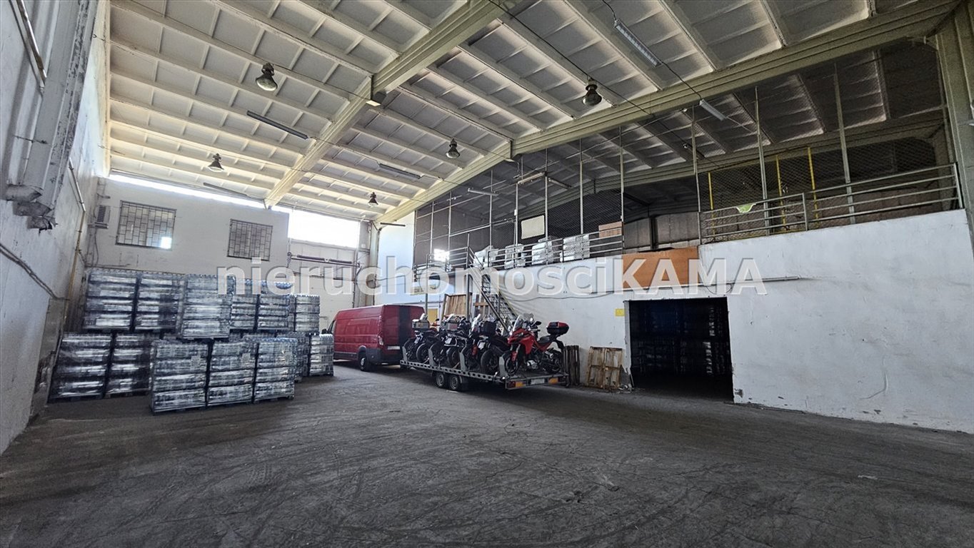 Polecam magazyn 1193 m² z biurami i rampą w Bielsko-Białej Bielsko-Biała  952m2 Foto 1