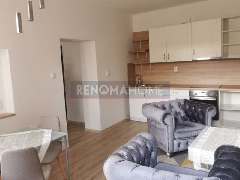 Mieszkanie dwupokojowe na sprzedaż Świdnica  43m2 Foto 1