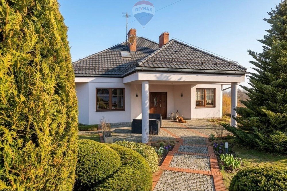 Luksusowy dom 7 pokoi z sauną i jacuzzi w Frydrychowicach Frydrychowice  181m2 Foto 1