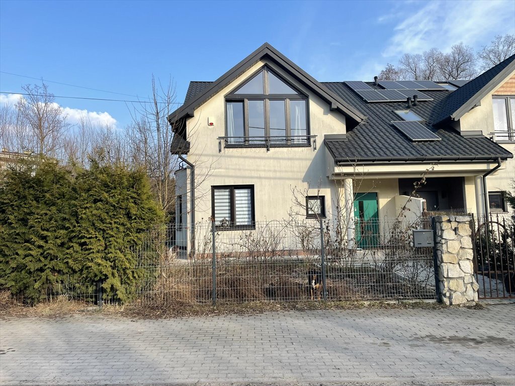 Dom bliźniak z kominkiem i dużą działką 751 m2 Brzyczyna, Brzyczyna  145m2 Foto 1