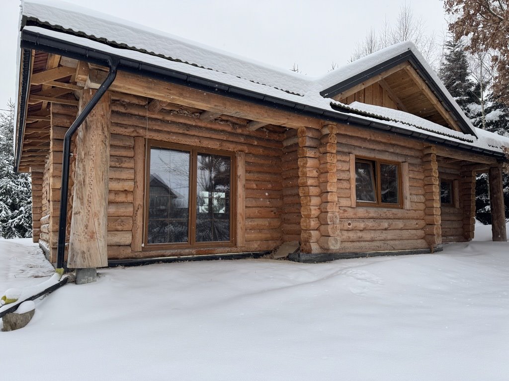 Dom z bali na dużej działce w Tyczynie – stan surowy Tyczyn, Kameliowa  120m2 Foto 1