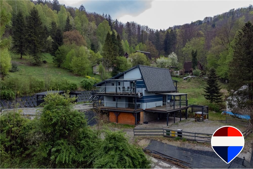 Atrakcyjny obiekt pod turystykę i sport w Ustroniu Ustroń, Wczasowa 66  247m2 Foto 1