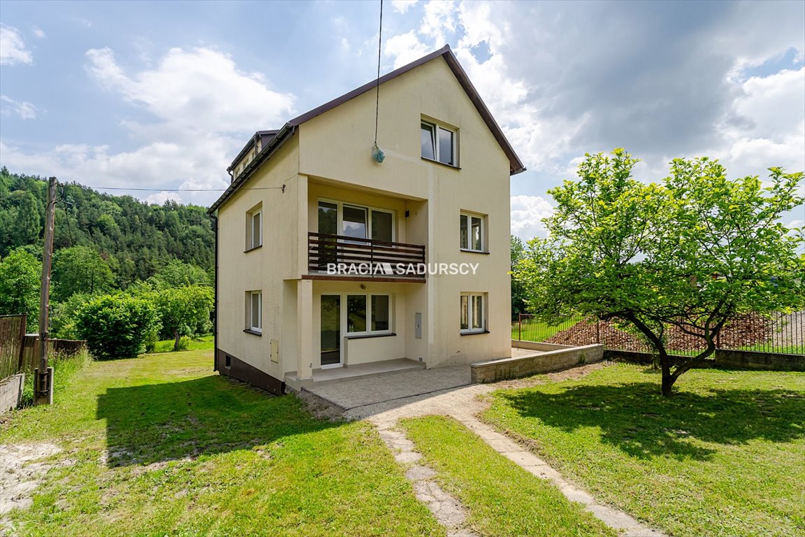 Na wynajem przestronny dom 170 m² z 4 łazienkami i 2 balkonami Szklary  170m2 Foto 1