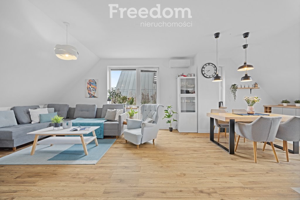 Przestronne 74 m² z dużym tarasem i 2 miejscami parkingowymi Lesznowola  74m2 Foto 1
