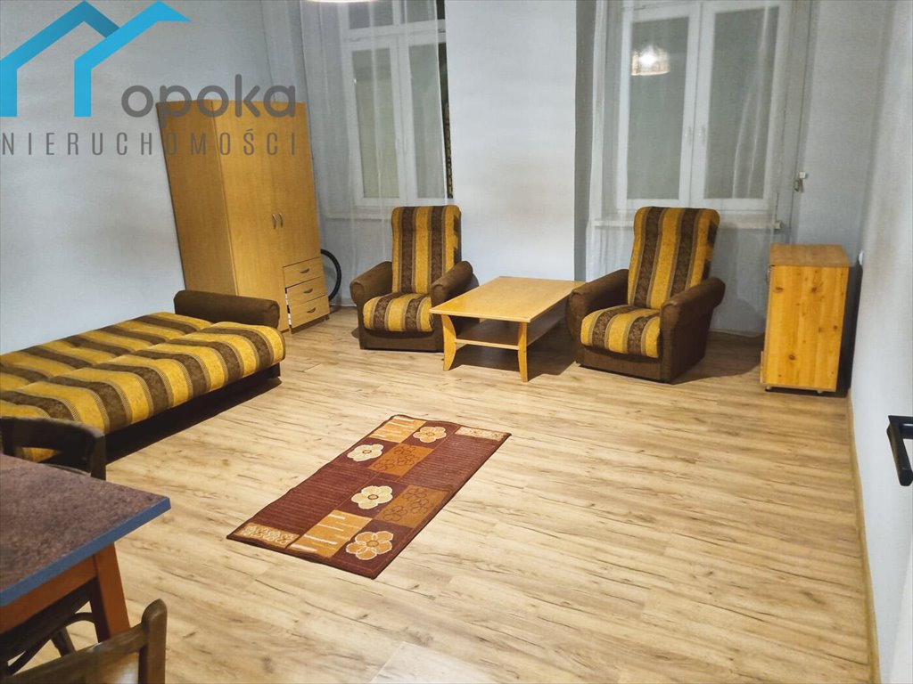 Cieszyn, 29 m2, jasne, wysokie, parking, blisko rynku Cieszyn, Szeroka  29m2 Foto 1