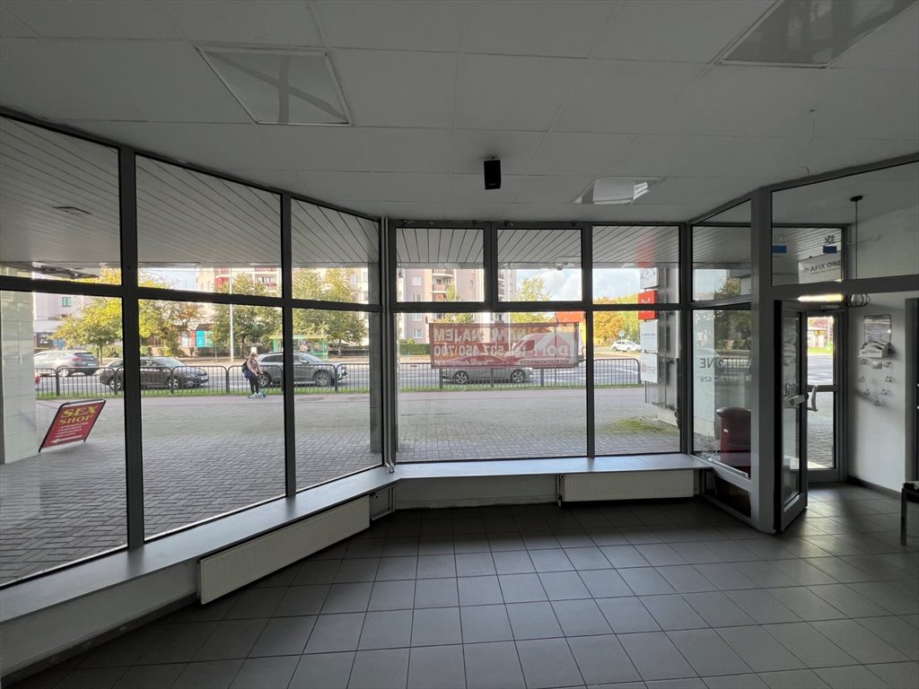 Zapraszam do wynajmu lokalu 20,38 m² w centrum Piły z dużymi witrynami Piła, Śródmieście  20m2 Foto 1