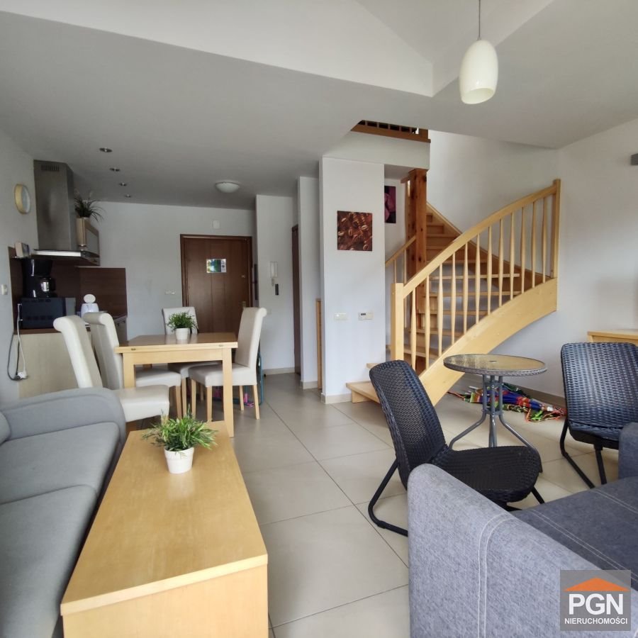 Dwupoziomowe mieszkanie blisko plaży z garażem i pełnym wyposażeniem Rewal, Morska 13  44m2 Foto 1