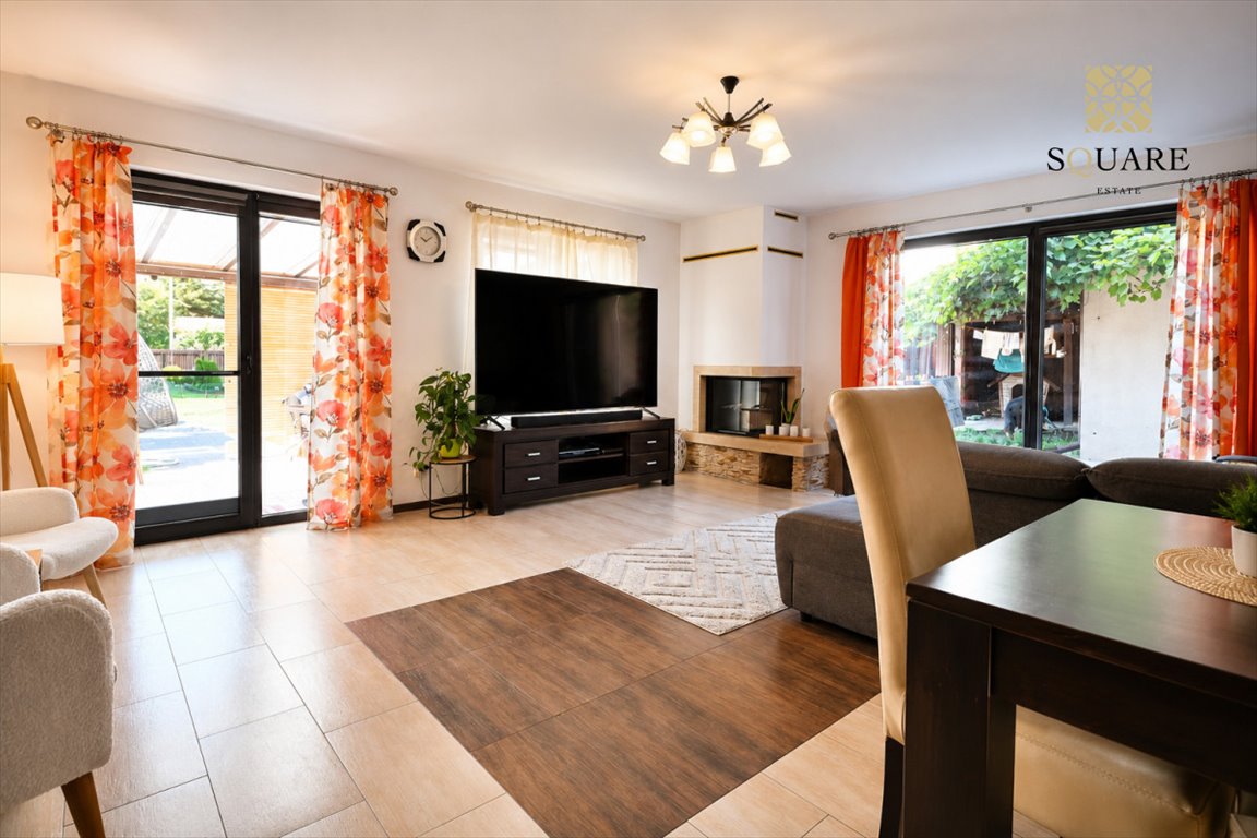 Sprzedam dom 305 m² z 7 pokojami, garażem i ogrodem Łochów, 1 Maja  305m2 Foto 1