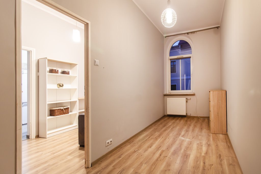 Inwestycja w kamienicę! 2 pokoje, wysoki sufit, blisko bulwarów Nowa Sól, Odrzańska  40m2 Foto 1
