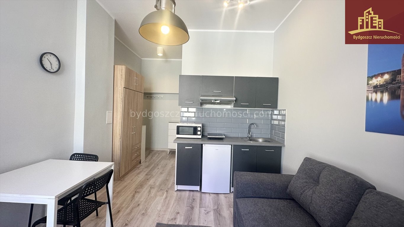 Kawalerka w centrum Bydgoszczy, 25 m2, pełne umeblowanie Bydgoszcz, Centrum  25m2 Foto 1