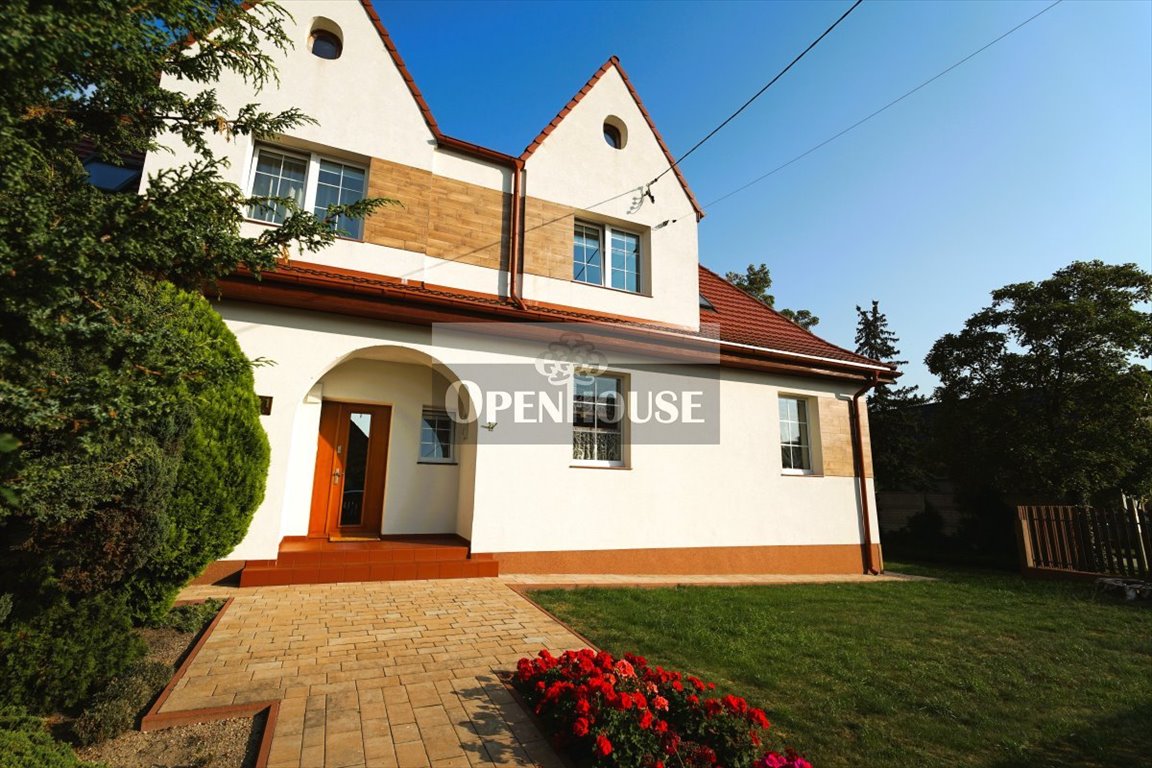 Unikalny dom 240 m2 z garażem i tarasem w Buczu Bucze  240m2 Foto 1
