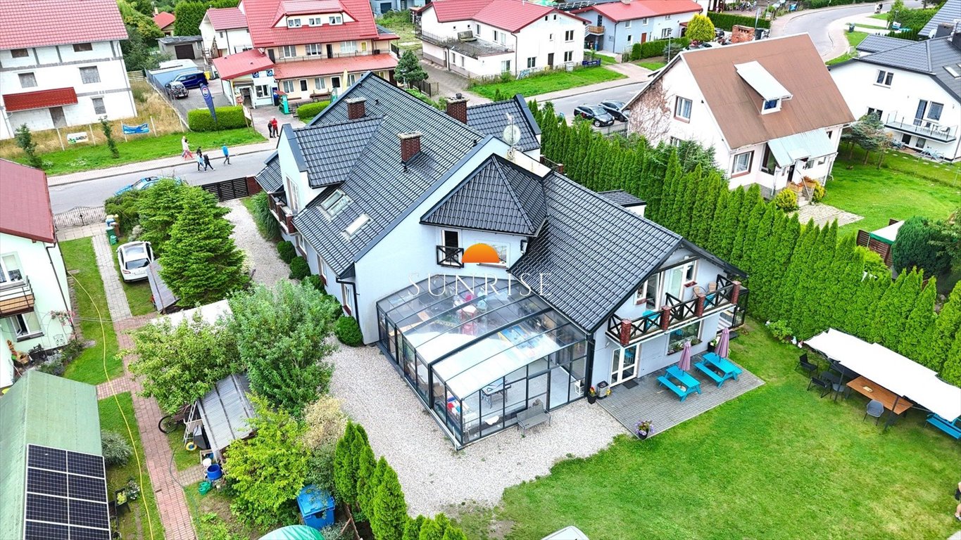 Pensjonat z 15 pokojami i własnym biznesem, 400 m od plaży Ustronie Morskie, Kwiatowa 6  520m2 Foto 1