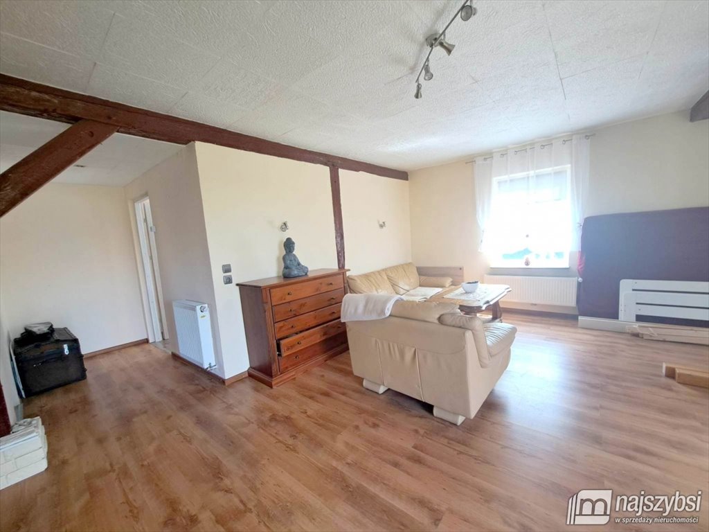 Dom na wsi z oczkiem wodnym i możliwością dokupienia działek Karlino, obrzeża  189m2 Foto 1